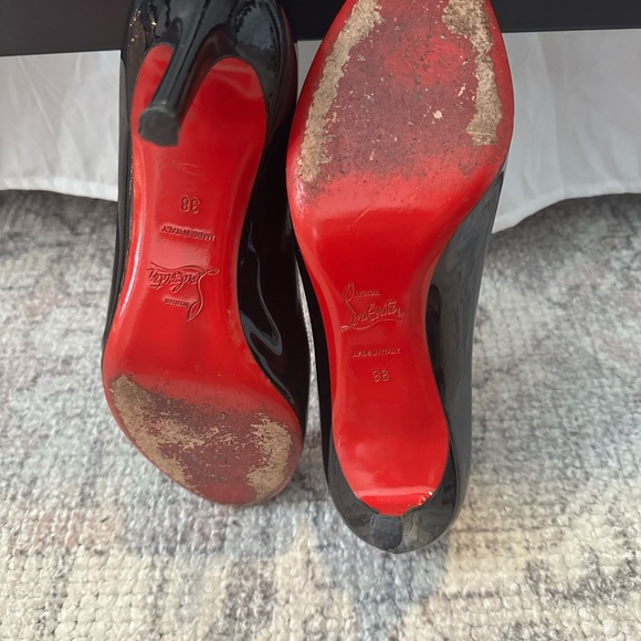 Christian Louboutin Dolly black patent pump sz 38 - Picture 5 of 11